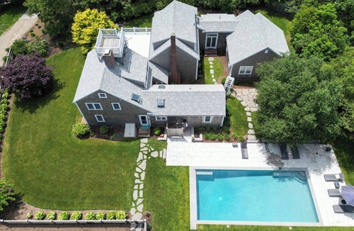 Chatham House | Chatham Estate. Heated Pool, Sleeps 16+, AC, walk to beach! 1.3 mi from town.