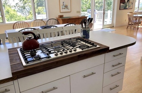 South Chatham House | Chatham Ocean View Home, Beach Accesso, 3 Decks, Pets Considered, Sleeps 10