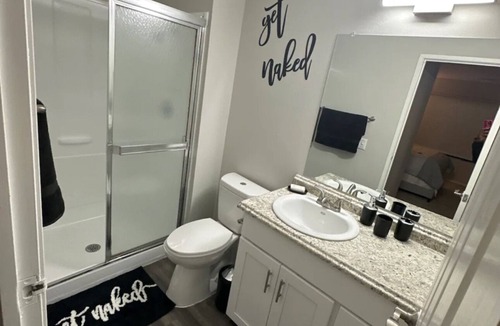 St. Charles Apartment | Check out this 2 Bedroom 2 bathroom Comfy Stay! TRAVEL NURSES&WORKERS WELCOMED