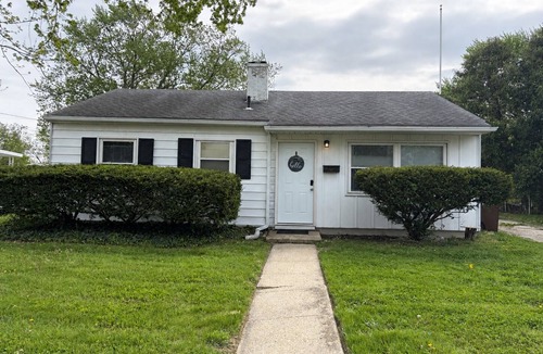 Vandalia House | Cheerful 3 bedroom home