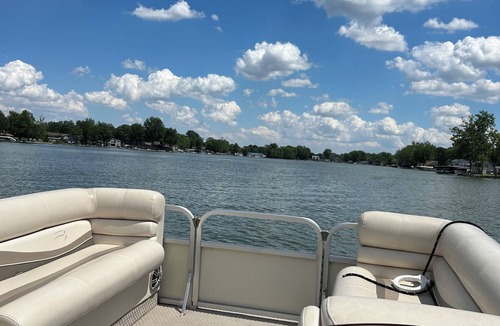 Wolcottville Cottage | Cheerful Cottage Nestled on Beautiful Witmer Lake