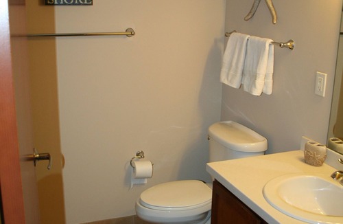 Sandusky Condo | Chesapeake Lofts! One of the ONLY 1 BR/2BA, with a HUGE Living Space!