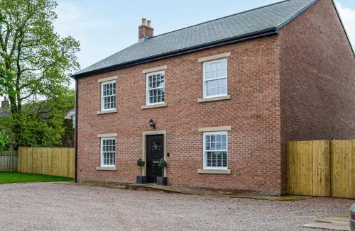 Carlisle House | Chestnuts