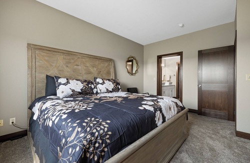 Owanka House | Cheyenne River Ranch 4BR Earth Sheltered Home with Hot Tub!