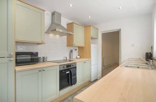 Langley Park House | Chic 2 Bed Home Near Durham City with Free Parking