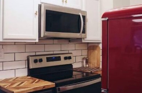 Wichita House | Chic Bungalow Located In The Heart Of Wichita