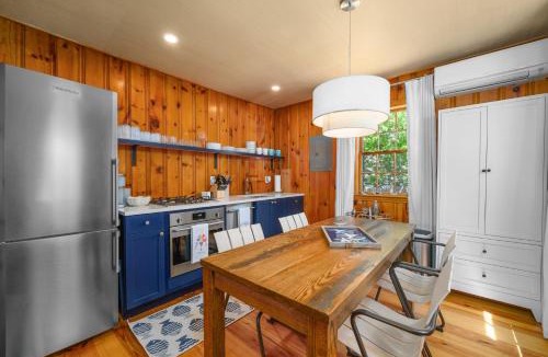 Dennis Port House | Chic Coastal Cottage Near Beach