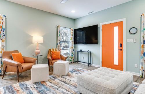 Indianapolis House | Chic ‘SoBro Charmer’ w/Covered Porch!