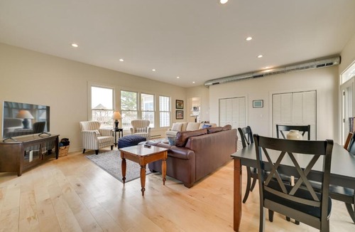 De Tour Village House | Chic Townhome on Lake Huron w/Private Beach!