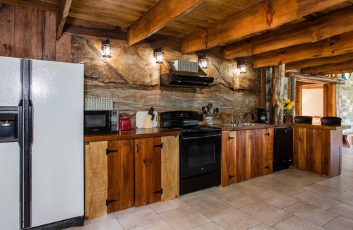 Lakeville House | Chickadee Pines at Secluded Cabins
