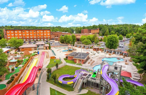 Wisconsin Dells Condo | Chula Vista Resort HUGE 3-Bedroom Condo INCLUDES FREE Waterpark Passes for All!
