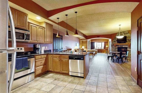 Wisconsin Dells Condo | Chula Vista Resort Condo Close to Top Attractions