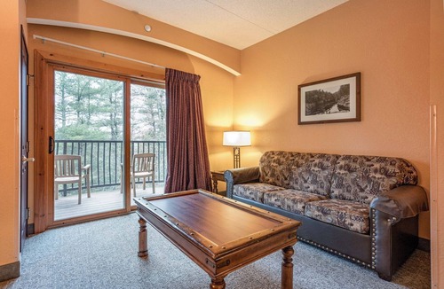 Wisconsin Dells Condo | Chula Vista Resort Spacious 3-Bedroom Condo with Free Waterpark Passes!