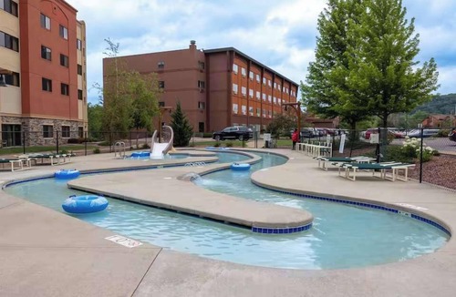 Wisconsin Dells Condo | Chula Vista Villa 2237