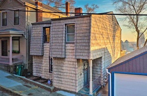 Mount Auburn House | Cincinnati Home, Patio w/Downtown Views!