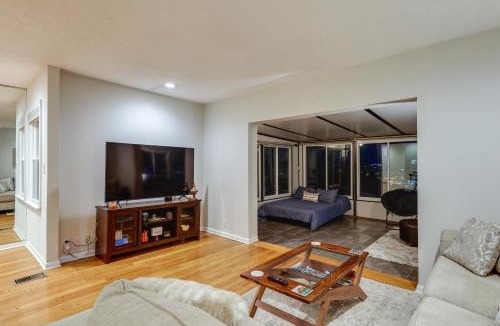 Mount Auburn House | Cincinnati Home, Patio w/Downtown Views!