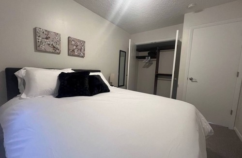 Lansing Apartment | City Comfort: Unit 2 Near Hospitalnn