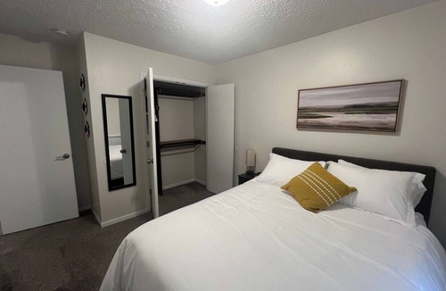 Lansing Apartment | City Comfort: Unit 2 Near Hospitalnn