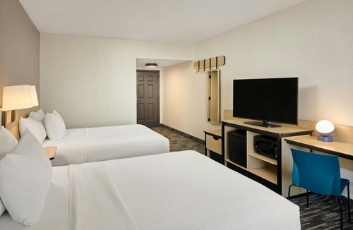 Jeffersontown Hotel | City Express by Marriott Louisville Southeast