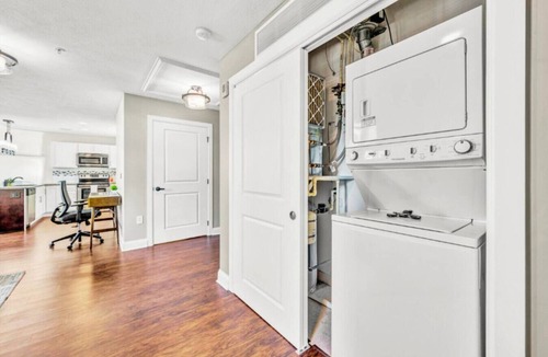 Gateway District Apartment | City Views | Lux Condo | Gym & Parking
