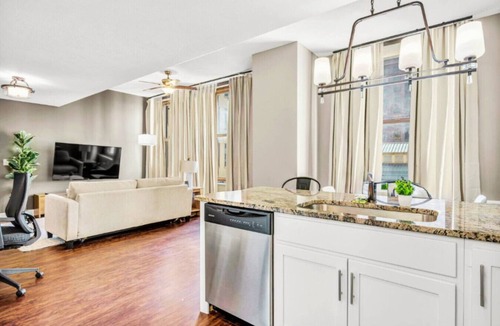 Gateway District Apartment | City Views | Lux Condo | Gym & Parking