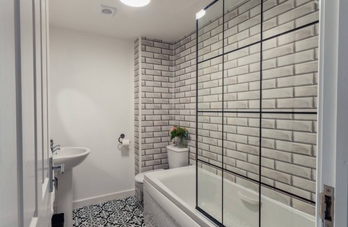 Framwellgate Moor Apartment | Cityscape Oasis in Durham