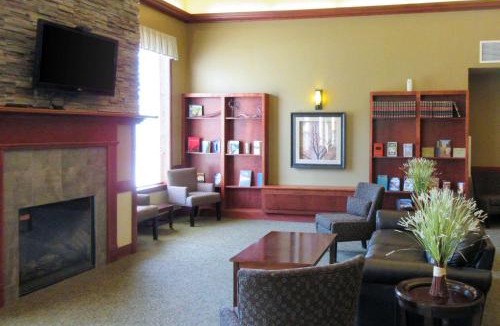 Williston Hotel | Clarion Hotel & Suites Williston