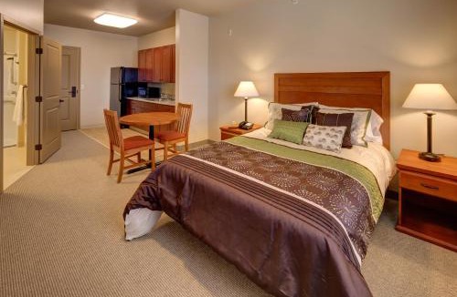 Williston Hotel | Clarion Hotel & Suites Williston