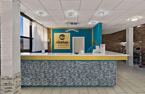Normal Hotel | Clarion Pointe Bloomington-Normal near I-55 and University