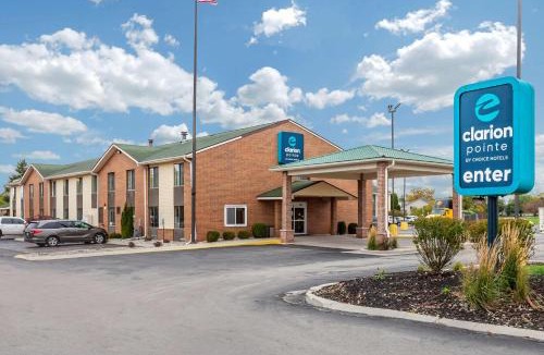 Mount Pleasant Hotel | Clarion Pointe Racine - Mount Pleasant