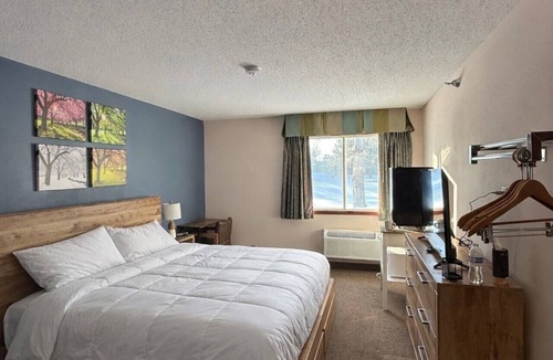 Nisswa Bed & Breakfast | Clark Lake One-Bedroom Suite | Gull Lake Chain