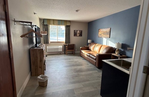 Nisswa Bed & Breakfast | Clark Lake One-Bedroom Suite | Gull Lake Chain