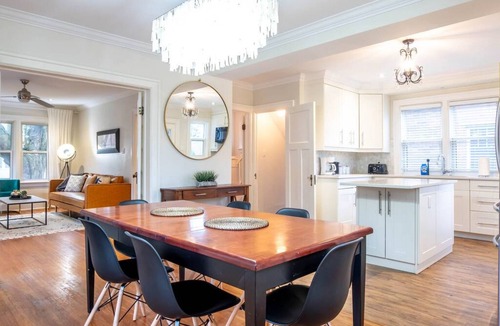 Kitchener House | Class Meets Character - Fast Internet & Comfy Beds