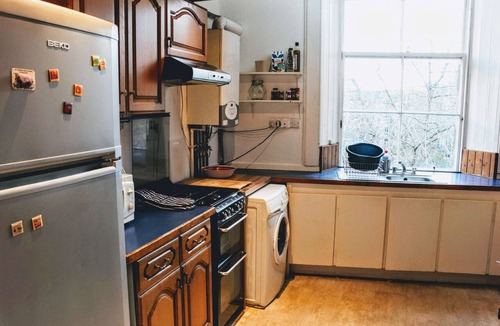 Bruntsfield Apartment | Classic 5BDR Flat Overlooking Bruntsfield Links