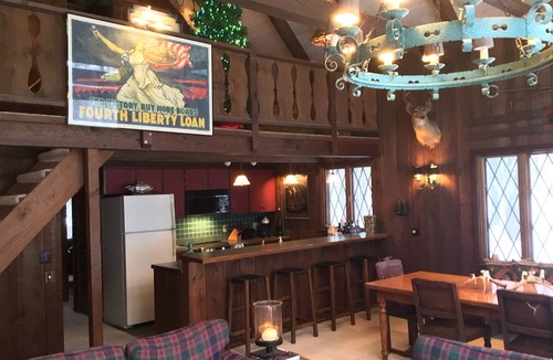Harbor Springs Ski Chalet | Classic Chalet adjacent to Nubs Nob and Boyne Highlands