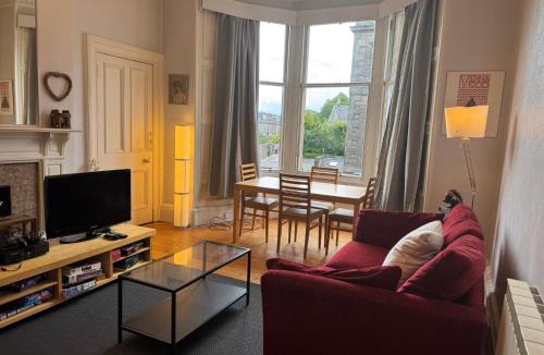 Morningside Apartment | Classic Edinburgh Flat in the heart of Morningside