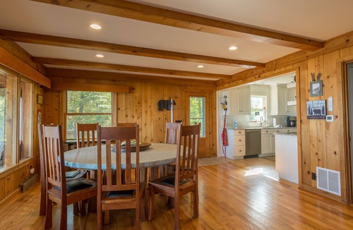 Glen Arbor Cottage | Classic Lake Michigan Cottage In Glen Arbor