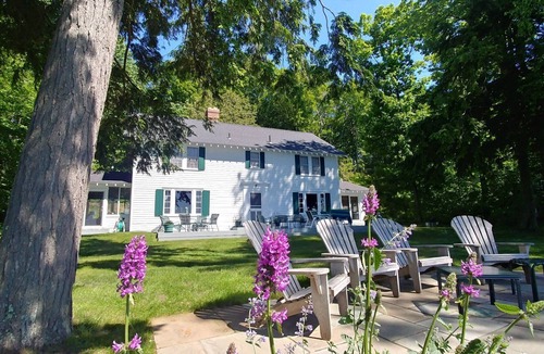 Leland House | Classic Lakefront 5 BR House on N. Lake Leelanau