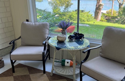 Isle of Springs House | Classic Maine Waterfront Home on the Back River – Trevett