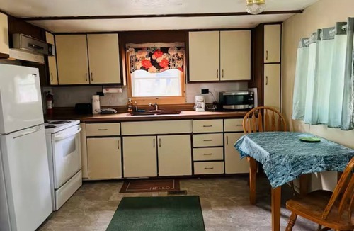 Irons House | Classic mobile in forest campground!