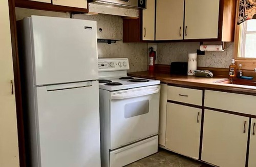 Irons House | Classic mobile in forest campground!
