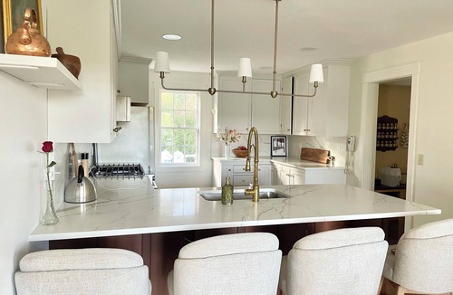 Mid-Coast and Islands House | Classic New England Waterfront House Big Lawn Beautiful Sunrise