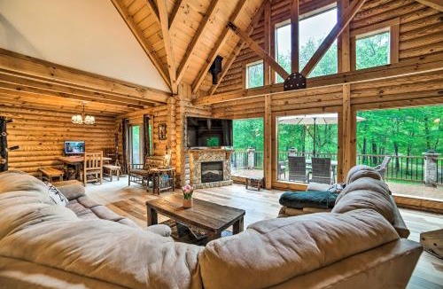 Jackson House | Classy Home w/Hot Tub: 2 Mi to Lake Access!