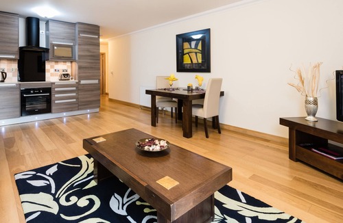 Pitlochry Apartment | Claymore Guest House and Apartments