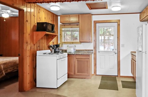 St Germain Cabin | Clean cabin on Little Saint Germain Lake