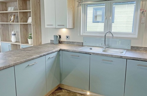 Low Gate Ski Chalet | Clearwater Pet Friendly (No Hot Tub)
