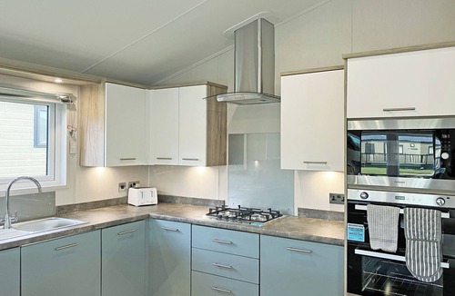 Low Gate Ski Chalet | Clearwater Pet Friendly (No Hot Tub)