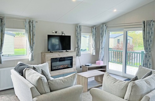 Low Gate Ski Chalet | Clearwater Pet Friendly (No Hot Tub)
