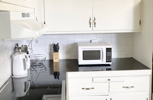 Cleveland House | Cleveland Clinic Housing with First Floor Bed/Bath