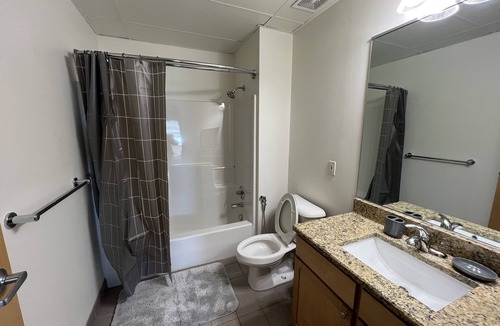 Cleveland Apartment | Cleveland Lakefront Luxury Apartment